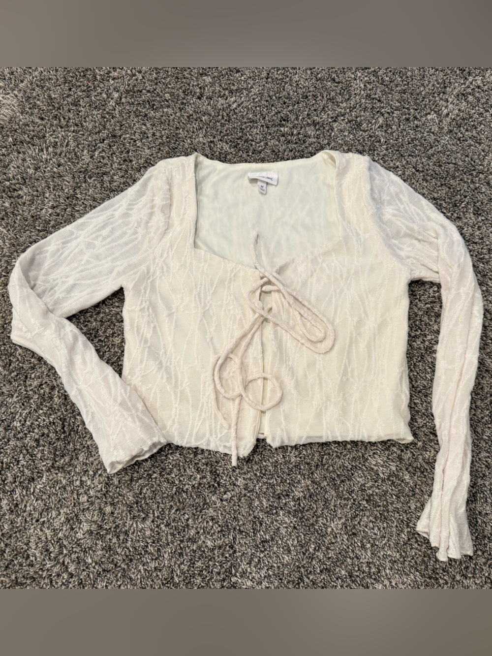 Willow & Root Cream Lace-Up Long Sleeve Crop Top Size Medium Textured Tie Front